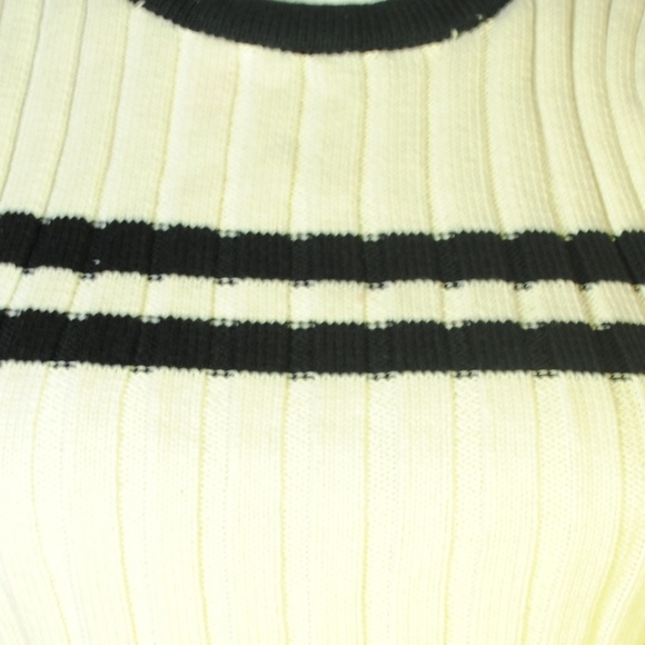 NEVER WORN Athletic Sleeveless 90s Knit Crop Top - Picture 3 of 5